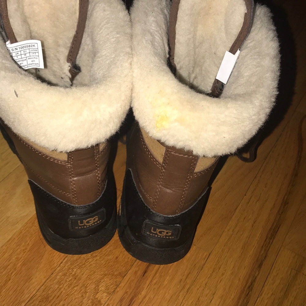Kids Ugg Butte II ( adirondack ugg boots kids) - Picture 2 of 4